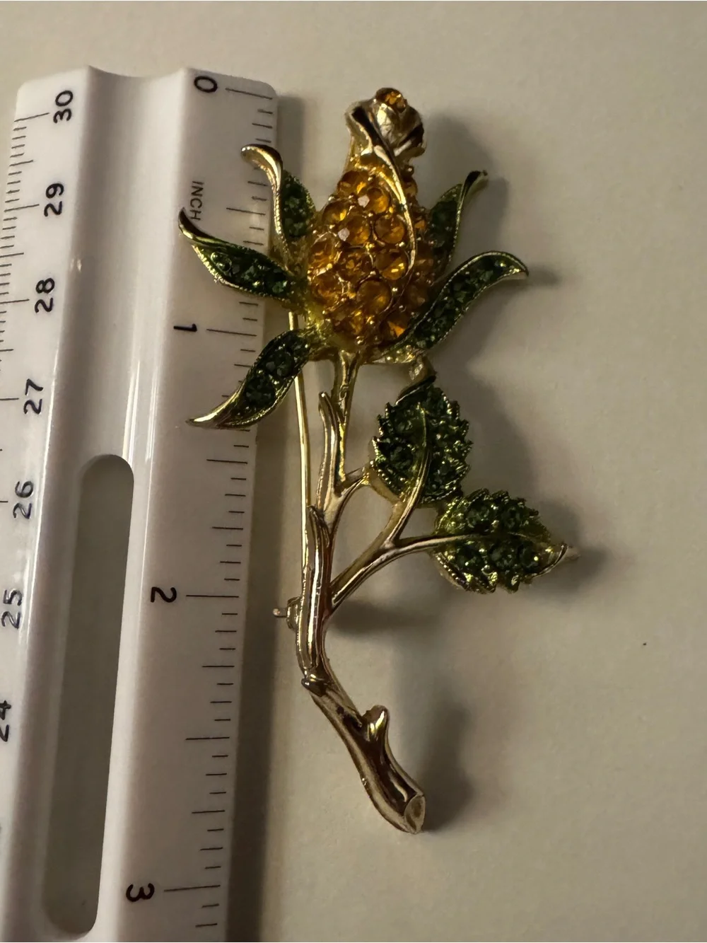 Unsigned Vintage Gold Tone Topaz & Olive Green Rhinestone Rose Brooch Pin